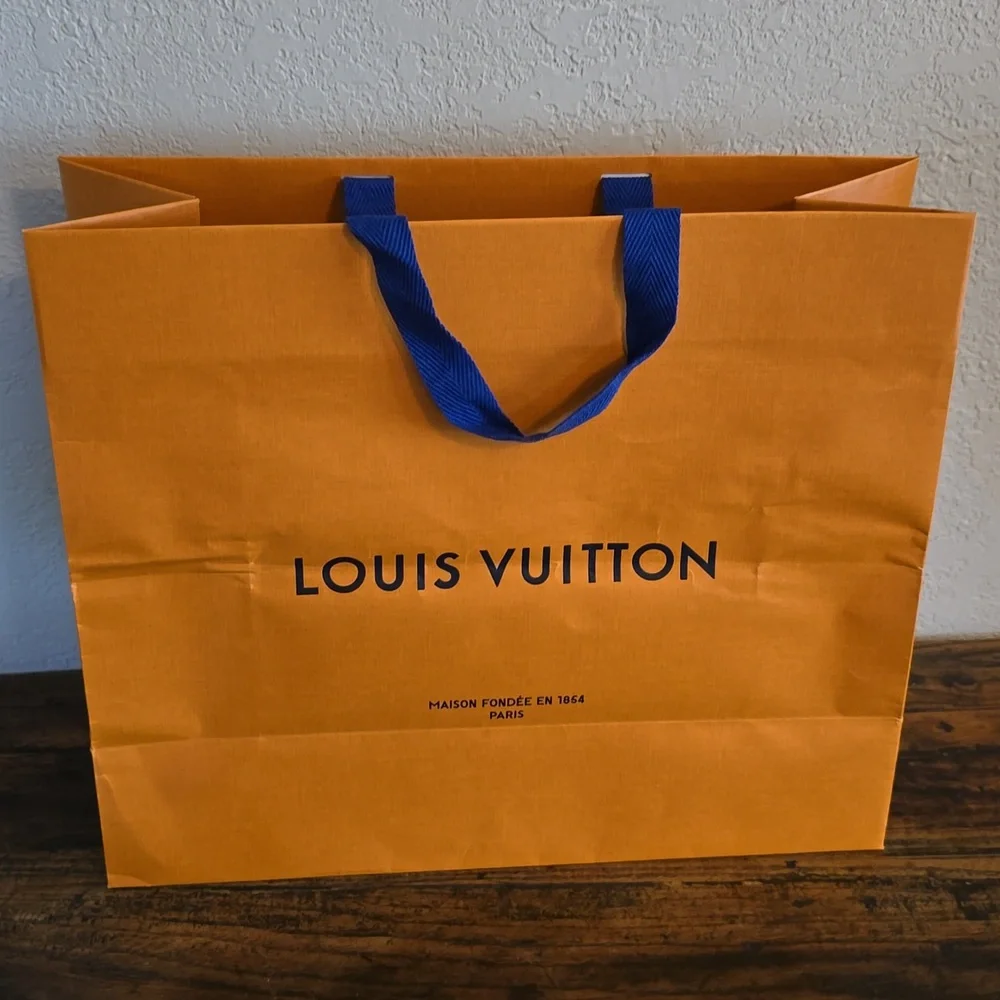 LOUIS VUITTON BAG